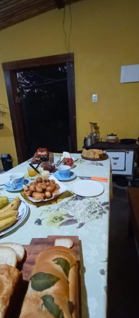 Quarto 1 casal e 2 solteiros (1)